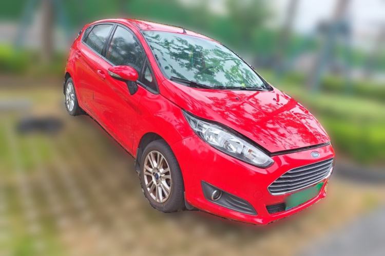 Used Ford Fiesta 2013 Hatchback 1.5L Automatic Fashion Edition Front Right 45 Deg
