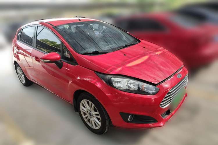Used Ford Fiesta 2013 Hatchback 1.5L Automatic Fashion Edition Front Right 45 Deg