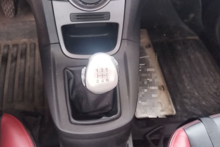 Used Ford Fiesta 2013 Hatchback 1.5L Manual Fashion Edition Gear Lever