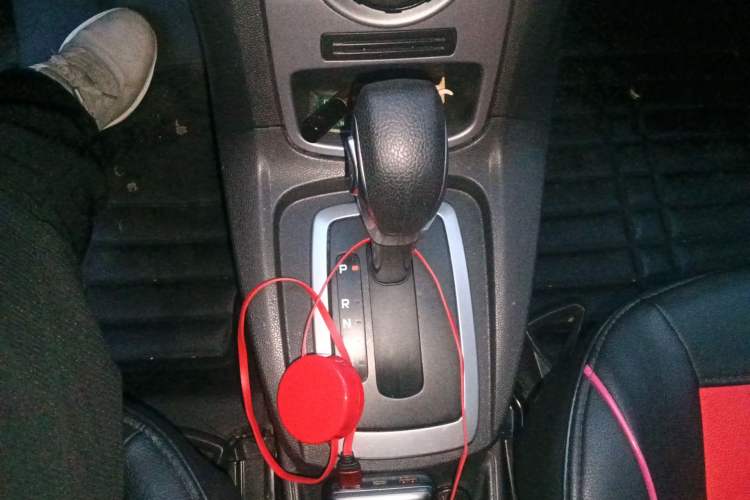 Used Ford Fiesta 2013 Hatchback 1.5L Automatic Fashion Edition Gear Lever