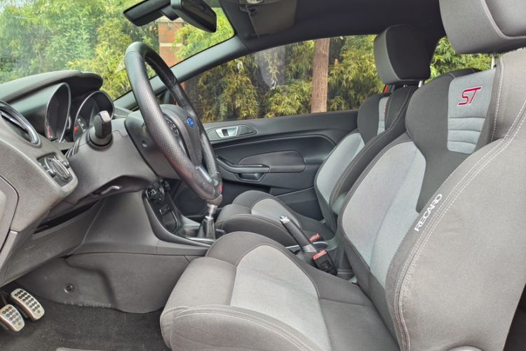 Used Ford Fiesta 2013 1.6T ST Interior 1
