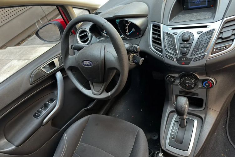 Used Ford Fiesta 2013 Hatchback 1.5L Automatic Fashion Edition Interior 1