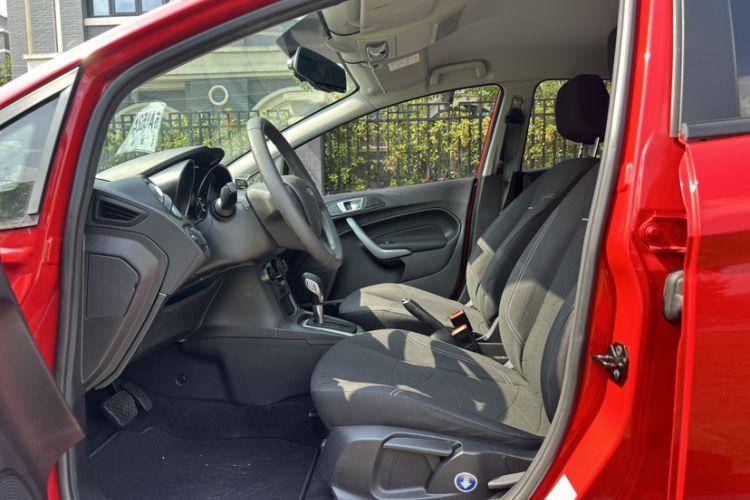 Used Ford Fiesta 2013 Hatchback 1.5L Automatic Fashion Edition Interior 1
