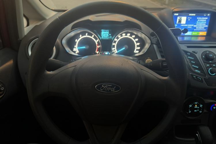 Used Ford Fiesta 2013 Hatchback 1.5L Automatic Fashion Edition Interior 2