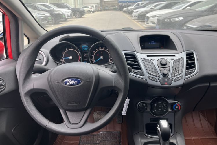 Used Ford Fiesta 2013 Hatchback 1.5L Automatic Fashion Edition Interior 2