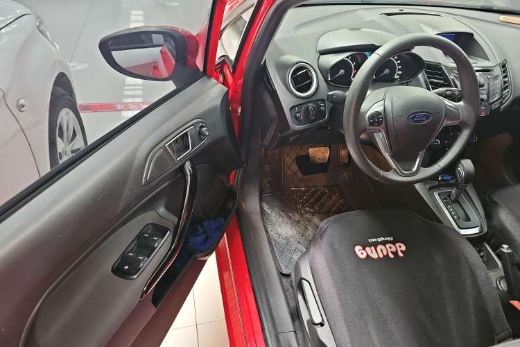 Used Ford Fiesta 2013 Hatchback 1.5L Automatic Sport Model Interior 2