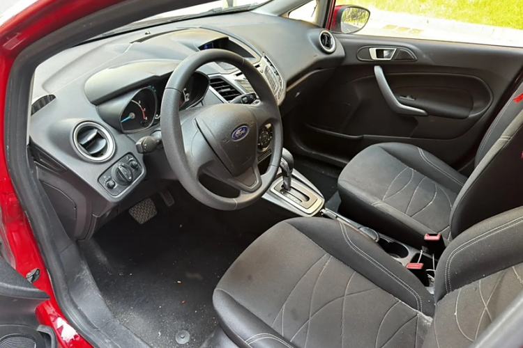 Used Ford Fiesta 2013 Hatchback 1.5L Automatic Fashion Edition Interior 2