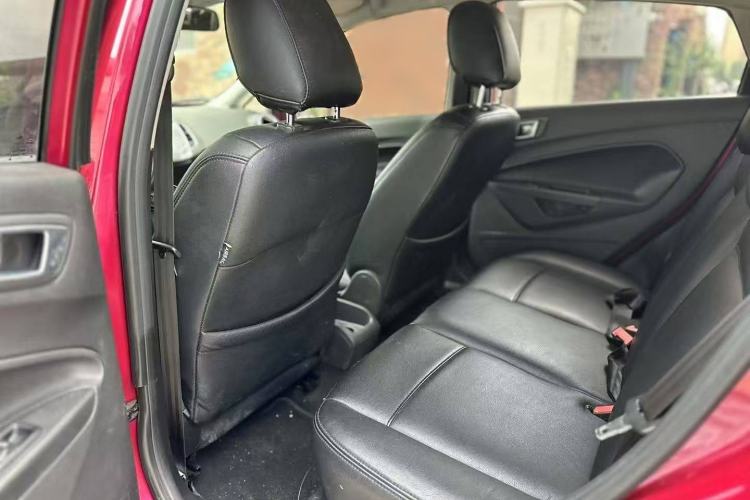Used Ford Fiesta 2013 Hatchback 1.5L Automatic Fashion Edition Interior 3