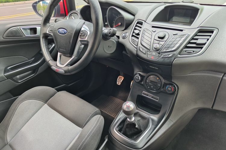 Used Ford Fiesta 2013 1.6T ST Interior 3