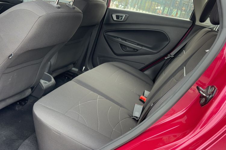 Used Ford Fiesta 2013 Hatchback 1.5L Automatic Fashion Edition Interior 3