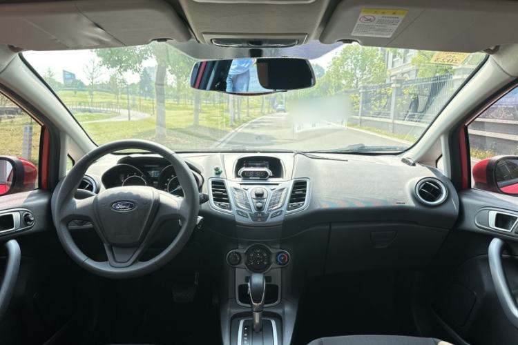 Used Ford Fiesta 2013 Hatchback 1.5L Automatic Fashion Edition Interior 3