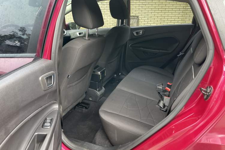 Used Ford Fiesta 2013 Hatchback 1.5L Automatic Fashion Edition Interior 4