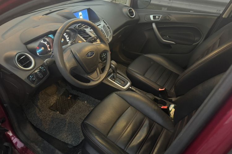 Used Ford Fiesta 2013 Hatchback 1.5L Automatic Fashion Edition Interior 6