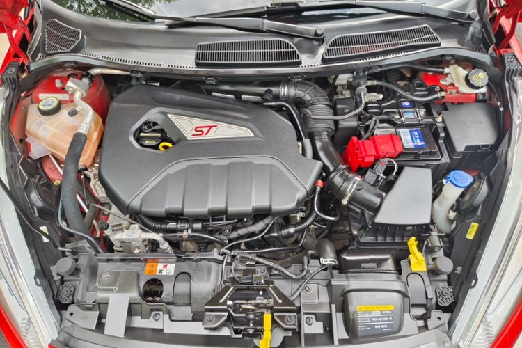 Used Ford Fiesta 2013 1.6T ST Interior 6