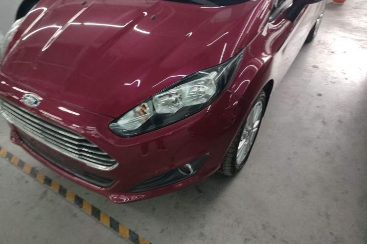 Used Ford Fiesta 2013 Hatchback 1.5L Automatic Fashion Edition Left Front Headlight