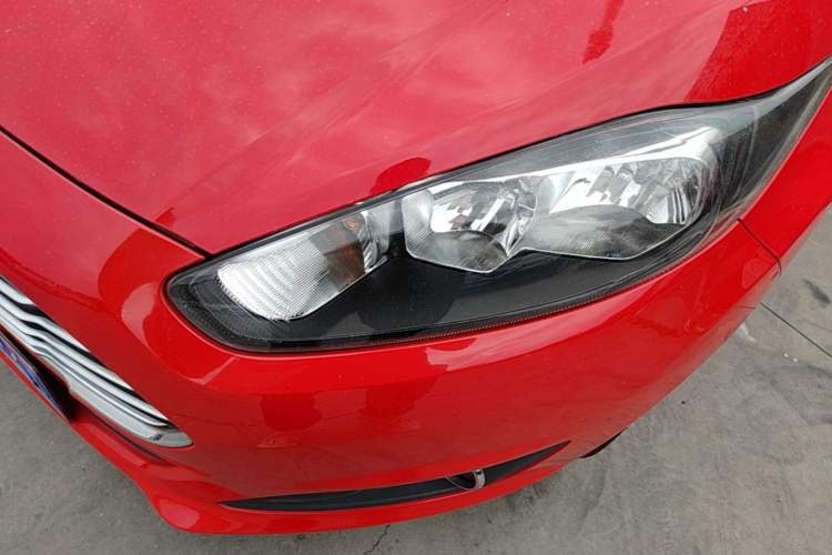 Used Ford Fiesta 2013 Hatchback 1.5L Automatic Fashion Edition Left Front Headlight