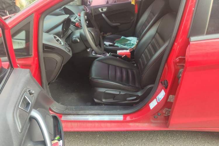 Used Ford Fiesta 2013 Hatchback 1.5L Automatic Fashion Edition Left Front Seat