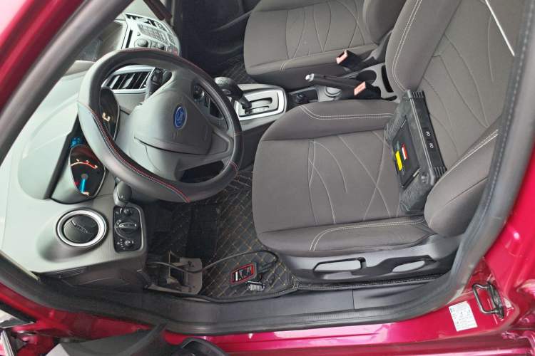 Used Ford Fiesta 2013 Hatchback 1.5L Automatic Fashion Edition Left Front Seat