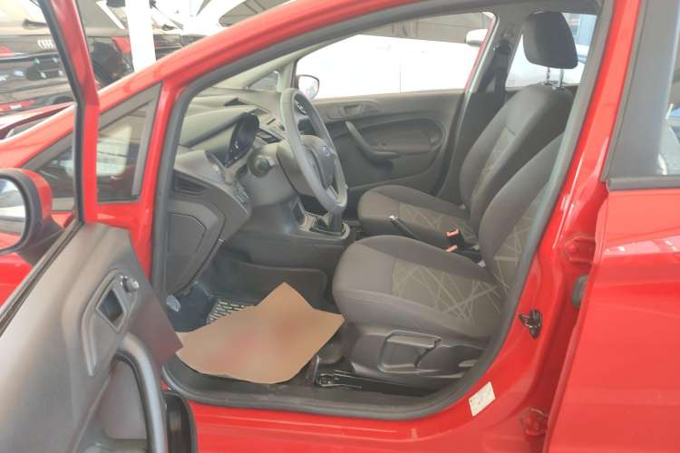 Used Ford Fiesta 2013 Hatchback 1.5L Manual Fashion Edition Left Front Seat