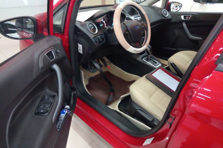 Used Ford Fiesta 2013 Hatchback 1.5L Automatic Fashion Edition Left Front Seat