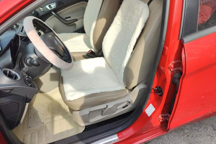 Used Ford Fiesta 2013 Sedan 1.5L Automatic Fashion Edition Left Front Seat