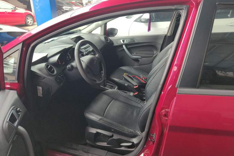 Used Ford Fiesta 2013 Hatchback 1.5L Automatic Fashion Edition Left Front Seat