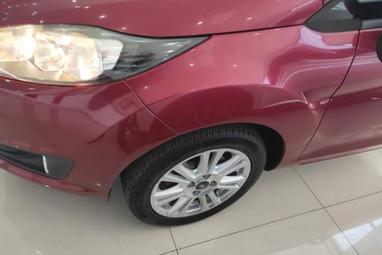 Used Ford Fiesta 2013 Hatchback 1.5L Automatic Fashion Edition Left Front Wheel Hub