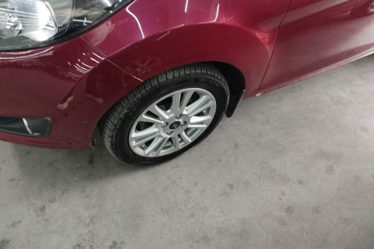 Used Ford Fiesta 2013 Hatchback 1.5L Automatic Fashion Edition Left Front Wheel Hub