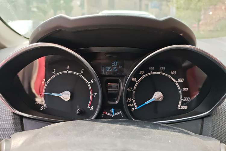 Used Ford Fiesta 2013 Sedan 1.5L Manual Fashion Edition Odometer Close Up