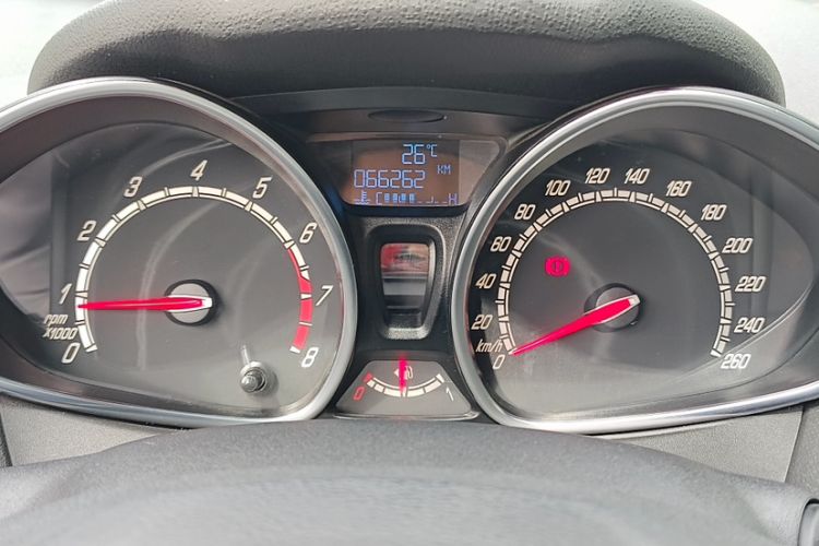 Used Ford Fiesta 2013 1.6T ST Odometer Close Up