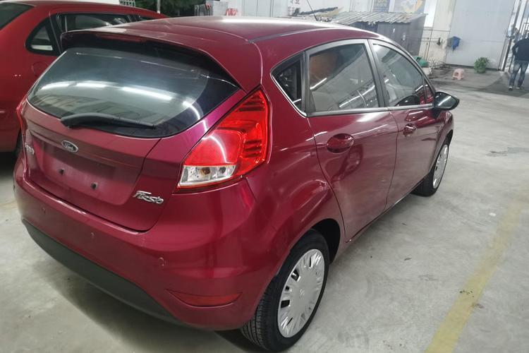 Used Ford Fiesta 2013 Hatchback 1.5L Manual Fashion Edition Rear Right 45 Deg