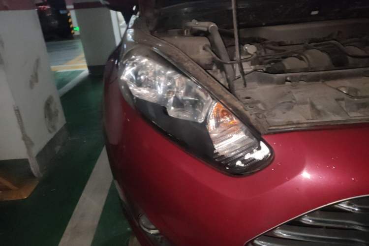 Used Ford Fiesta 2013 Sedan 1.5L Automatic Fashion Edition Right Front Headlight