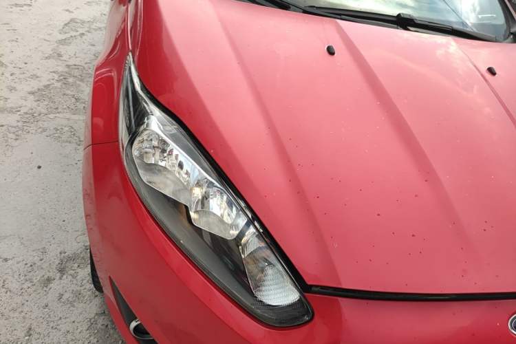 Used Ford Fiesta 2013 Hatchback 1.5L Automatic Fashion Edition Right Front Headlight