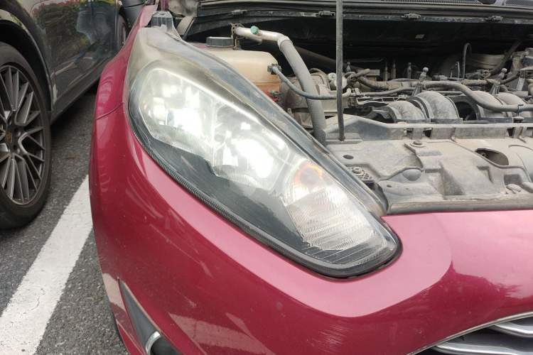 Used Ford Fiesta 2013 Hatchback 1.5L Automatic Prestige Model Right Front Headlight
