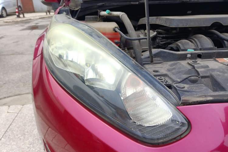 Used Ford Fiesta 2013 Hatchback 1.5L Manual Fashion Edition Right Front Headlight