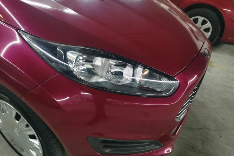 Used Ford Fiesta 2013 Hatchback 1.5L Manual Fashion Edition Right Front Headlight