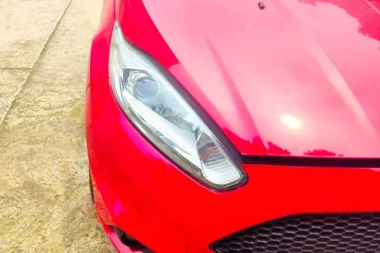 Used Ford Fiesta 2013 1.6T ST Right Front Headlight