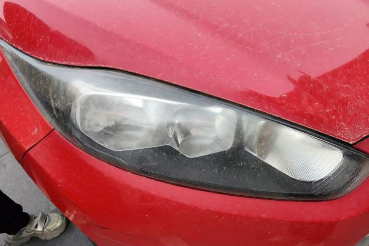 Used Ford Fiesta 2013 Hatchback 1.5L Automatic Fashion Edition Right Front Headlight