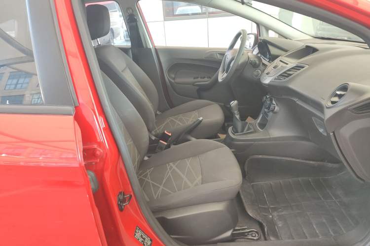 Used Ford Fiesta 2013 Hatchback 1.5L Manual Fashion Edition Right Front Seat