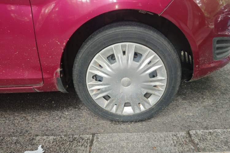 Used Ford Fiesta 2013 Hatchback 1.5L Manual Fashion Edition Right Front Wheel Hub