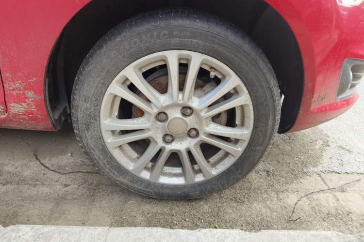 Used Ford Fiesta 2013 Sedan 1.5L Manual Fashion Edition Right Front Wheel Hub