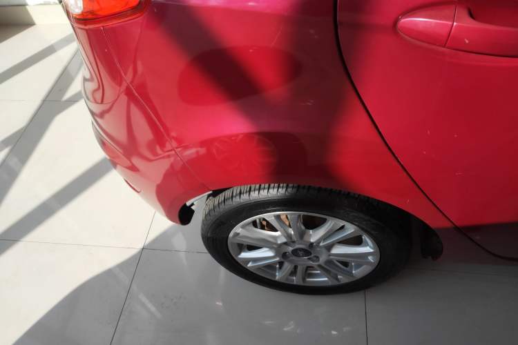 Used Ford Fiesta 2013 Hatchback 1.5L Automatic Fashion Edition Right Rear Wheel Hub