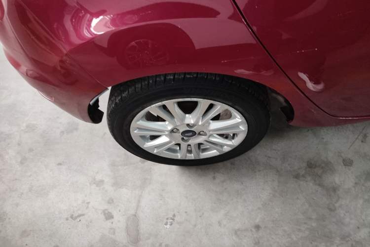 Used Ford Fiesta 2013 Hatchback 1.5L Automatic Fashion Edition Right Rear Wheel Hub