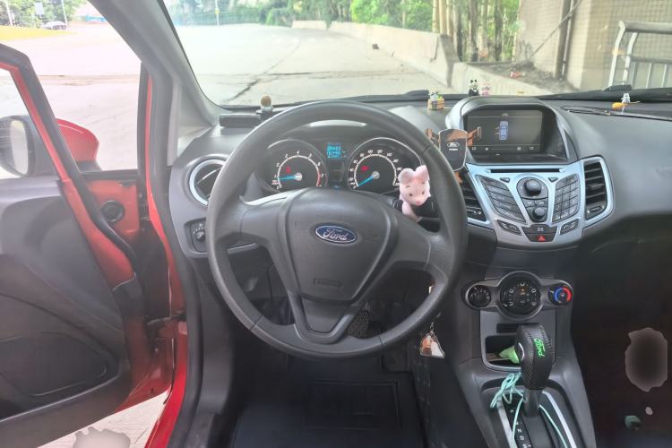 Used Ford Fiesta 2013 Hatchback 1.5L Automatic Fashion Edition Steering Wheel
