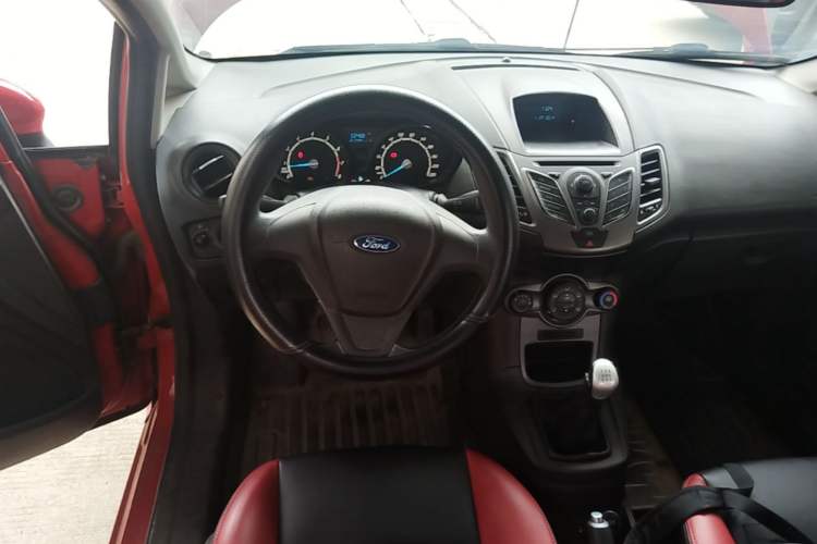 Used Ford Fiesta 2013 Hatchback 1.5L Manual Fashion Edition Steering Wheel