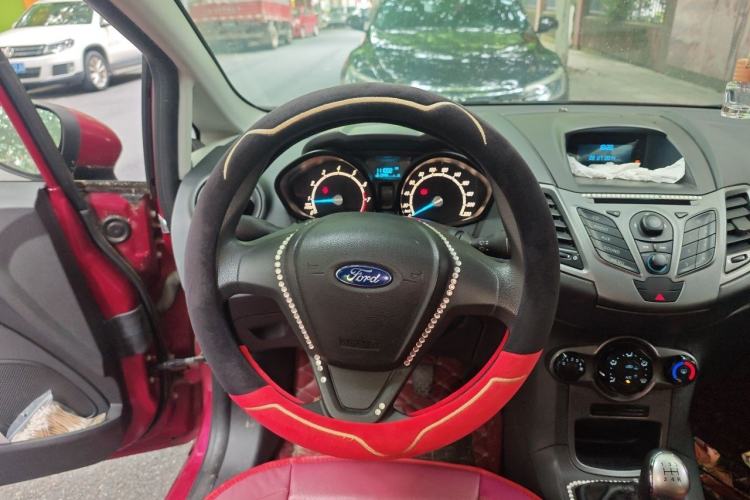 Used Ford Fiesta 2013 Hatchback 1.5L Manual Fashion Edition Steering Wheel