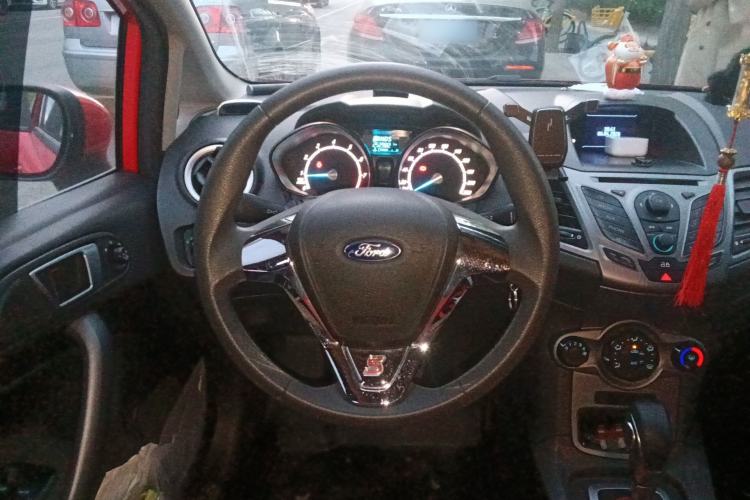 Used Ford Fiesta 2013 Hatchback 1.5L Automatic Fashion Edition Steering Wheel