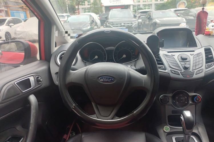 Used Ford Fiesta 2013 Hatchback 1.5L Automatic Fashion Edition Steering Wheel