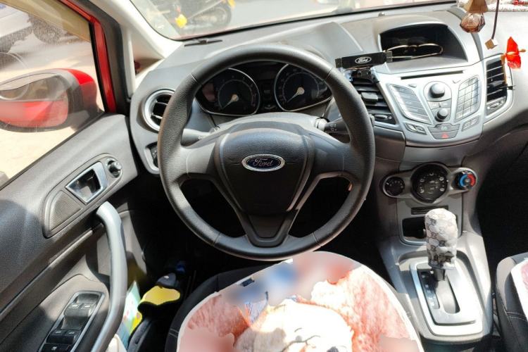 Used Ford Fiesta 2013 Hatchback 1.5L Automatic Fashion Edition Steering Wheel
