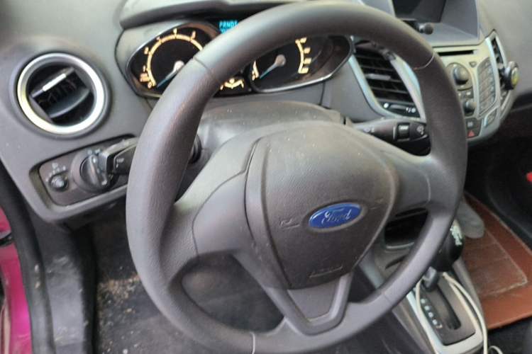 Used Ford Fiesta 2013 Hatchback 1.5L Automatic Fashion Edition Steering Wheel